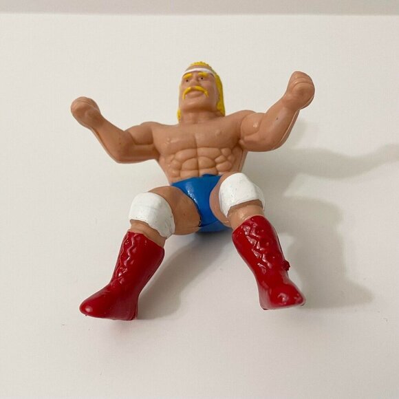 Vintage KO Thumb Wrestler Hulk Hogan WWF WCW Wrestling Toy - Picture 9 of 16